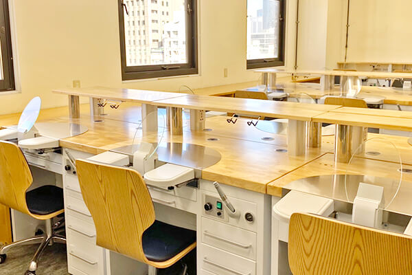 オリジナルの技工机